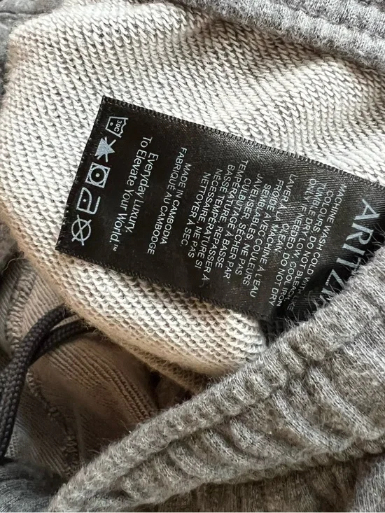 Aritzia Terry Sweatfleece Mega Jogger - Picture 9 of 10